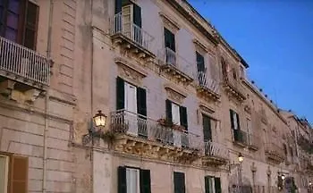 Ortigia Con Vista Da Giulio 3* Syracuse